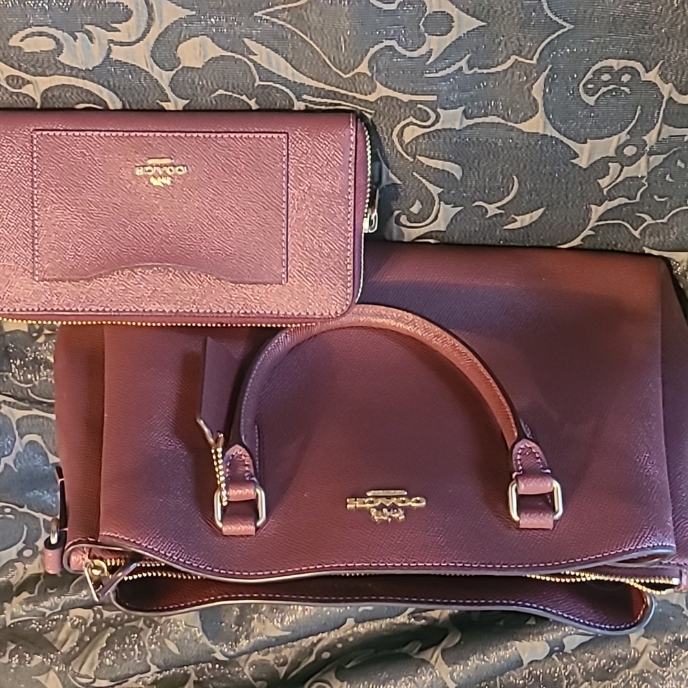 Coach purse and wallet